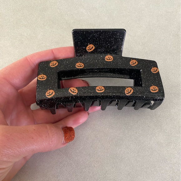 NEW Halloween Pumpkin Claw Clip - Picture 2 of 6